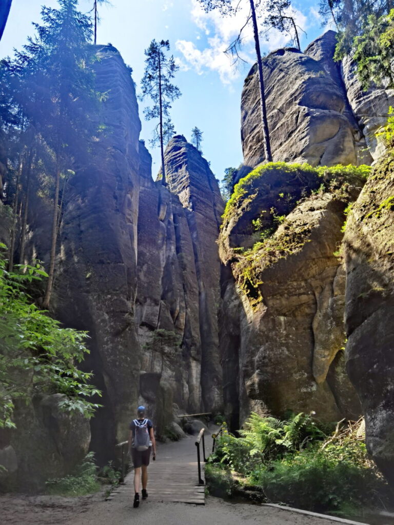 Adersbacher Felsenstadt - Natuwunder mit Wasserfall