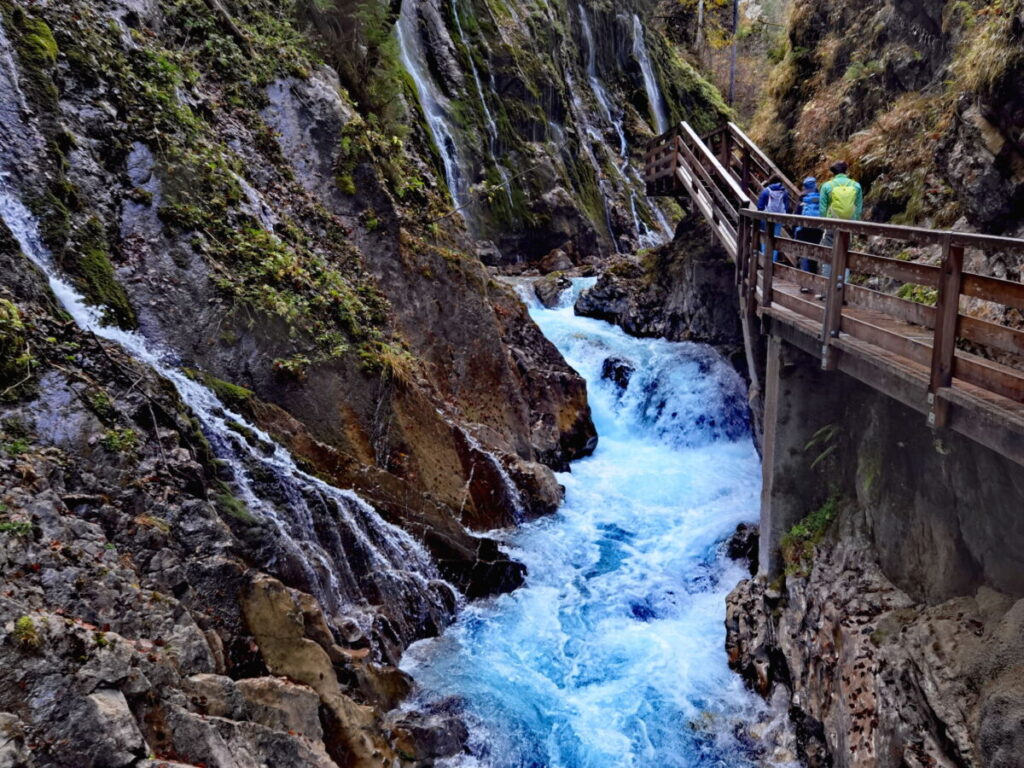 Salzburg Ausflugsziele ohne Anstrengung: Leichte Wanderung durch die Wimbachklamm in Ramsau