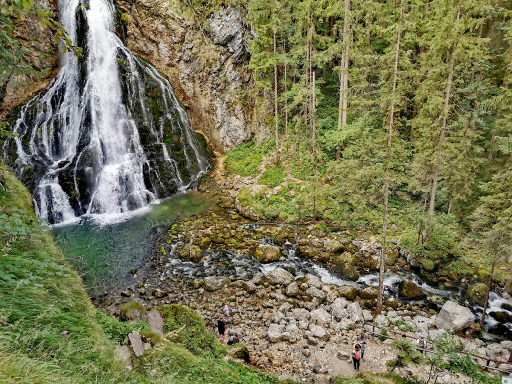 Hier findest du alle Informationen für deine Gollinger Wasserfall Anfahrt - dann kannst du dieses Naturwunder erleben