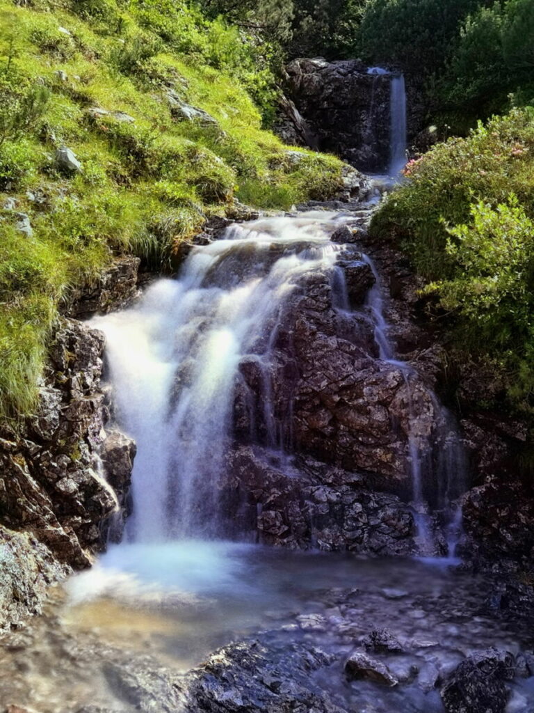 schöne Wasserfälle